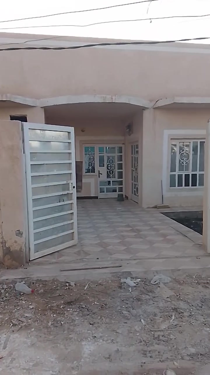 دار للبيع مساحه ١٦٥ اي ستفسار رقم ***********
