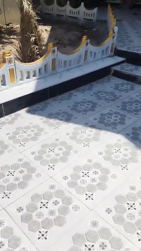 متوفر سياج حدائق انواع الديكورات 
التواصل والستفسار ***********
قضاء الهوير خلف محطه تعبه وقود لؤلؤه السيف المشيده شارع الشركات اقل ال 100متر من الشارع العام 
مشتل لونا @إشارة
