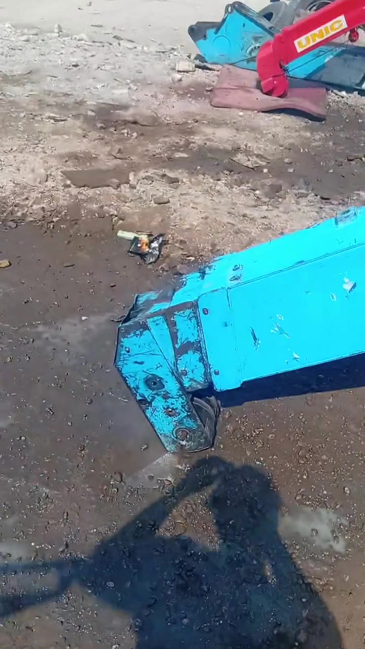 سلام عليكم كرين سوبر زت 2سلايت لحجم360 مخالف بي فطر  جوه صينيه ومضروب باج لكرين لبيع أو مراوس عنوان بغداد عبيدي ابو حسين***********
