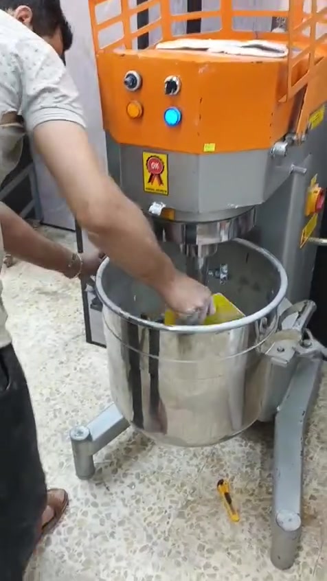 خلاط • سعر مناسب • مشكلة بالكدر