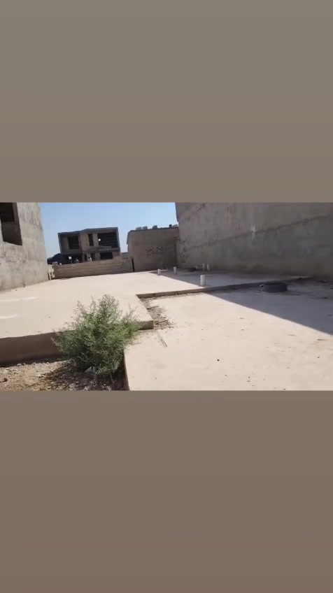 قطعة • ٢٠٠م • واجهة ٩ ونص