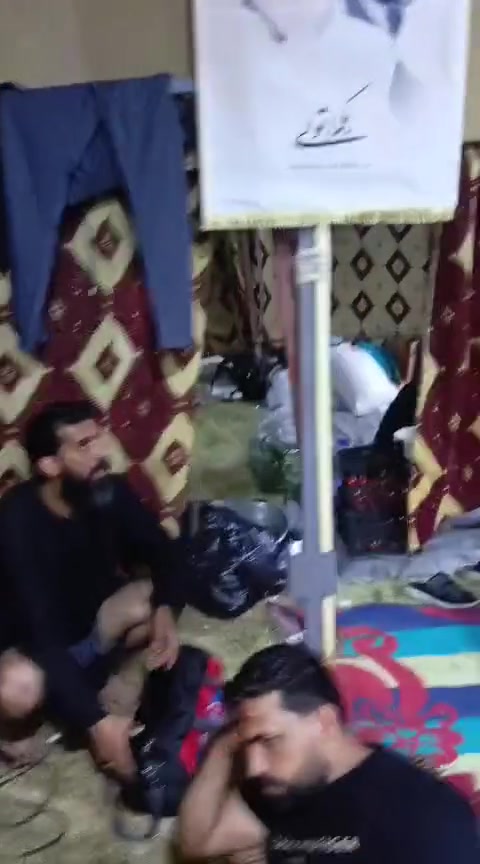 السلام عليكم مبردات موكب كبيرة للبيع
شغال سرعتين واتربم ما بيهن تسريب ولا عيب 
البرتقالي مستعمليها سنة وحده سعرها ٤٥٠ 
الزرگه سعرها ٣٥٠ 
موقعهن كربلاء
للأستفسار 
واتسب ***********

