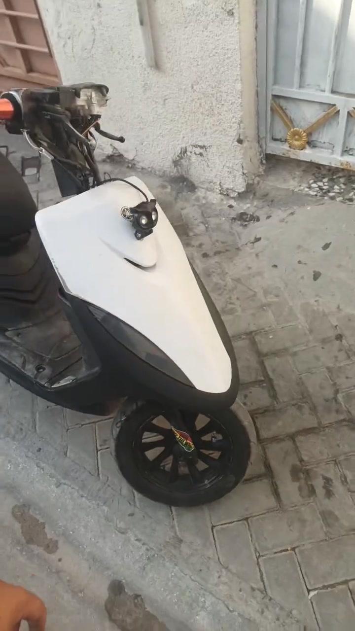 السلام عليكم ماكس عدله عليهه غراض رياضيه صالنصه وستان ويدات دراجه مكينه حلوه بس بيهه وشهه بل كلجات 
ونقصهه راس وسبايدر دراجه سلف وهندر نكره سعر 400 *********** مدينه الصدر 📍
