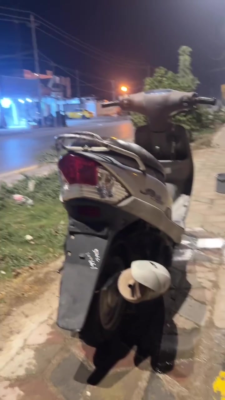 سلام عليكم شباب دراجة ماكس منغولي نضيفة مامفتوحه رمبة كاملة من كلشي عوزها باتري فقط السعر (700)  وبيها مجال بسيط ال مو شراي لايراسل (***********) واتساب متوفر
