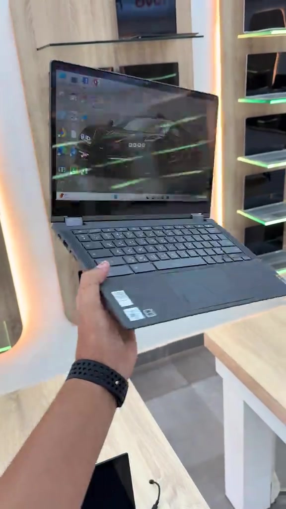 لابتوب من شركة لينوفو العالميه بسعر 350 الف توصيل مجاني ضمان شهرين اي خلل مصنعي  موصفات جهاز i3 جيل 10 رام 8 هارد 128ssd m.2 قابل للتطور كارت شاشه شير 4G حجم 13.5  مناسب لبرامج المبيعات والكاشير و لبرامج التصميم  وبرامج الهندسه وايضا العاب خفيفه  والكيبورد عربي نكليزي ضوئي للحجز مراسله الصفحه او الاتصال  *********** بغداد حي الجامعه
