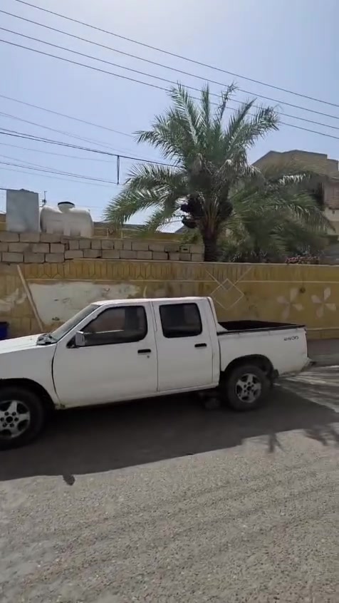 بسم الله إعلان بيت للبيع الرمادي حي الظباط قرب جامع صلاح الدين الأيوبي شارع ١٠متر البيت طابو صرف تحويل مباشر المساحه ٣٧٥متر الوجه ١٥متر نزال ٢٥متر البيت ٢طابق يحتوي البيت على ٤غرف نوم استقبال مطبخ البيت يعتبر قطعه ارض البيت مسكون وتكدر تكعد بي جاهز سعر المتر مليون قابل للتفاوض أستفسار أكثر ***********
