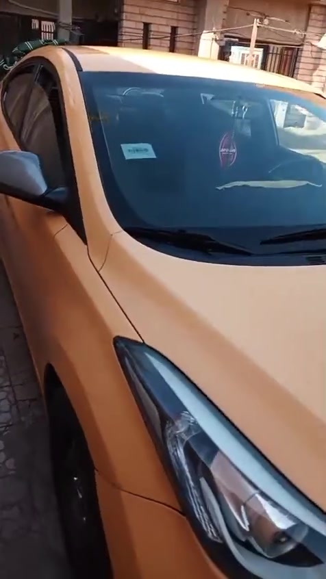 السلام عليكم مكلف بل نشر سياره الانتره موديل 2015 وارد امريكي حادثها جاملغ الامامي رقم بغداد مصفره هيئه وغرامات للبيع سعرها 105 دفتر وخمسه سياره باسم اخويه تحويل ثانيوم السياره مابيها اي نقص كامله مكان السياره بغداد الغدير رقم تلفون صاحبها ‭***********‬

