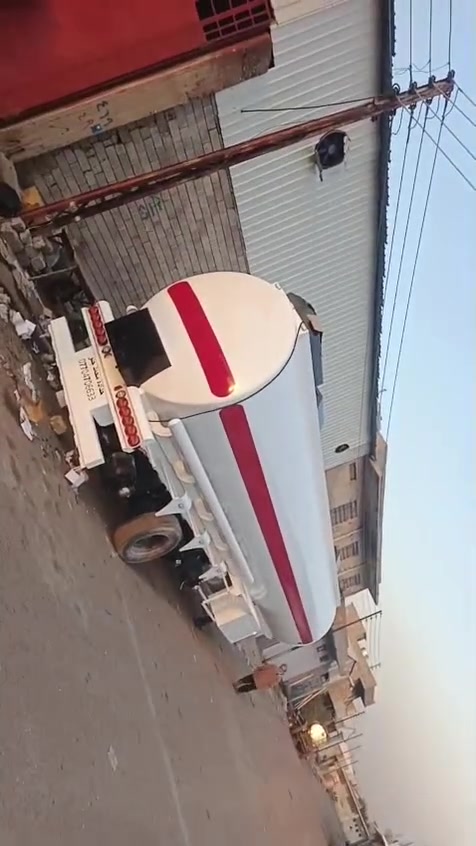 تنكر مغلف جديد زيرو بيت جلو محمد جلو ٤٠طن السعر ٢١٠ورقة بي مجال قليل *********** جاهز تربط وترقم
