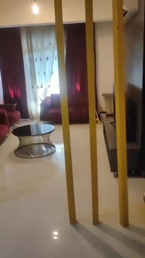 مؤثثة • غرفة وصالة • كرادة داخل