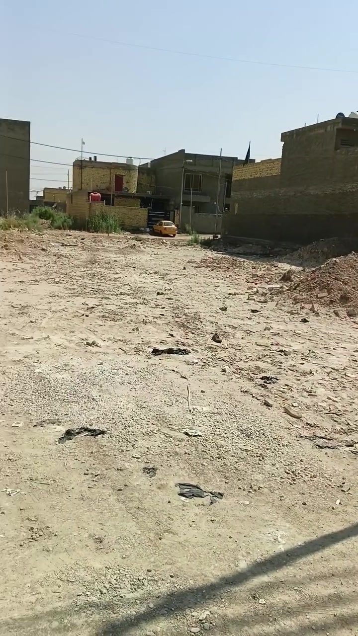 قطعه للبيع بلخاجيه (عميشه)   مساحه 200م تقع على ساحه خضراء بداية المنطقه قريبه من شارع 40 الرئيسي شارعها كله مبني ماء وكهرباء عوزها فقط تبليط 

للاستفسار 
***********  ابو عبدالله الغنيماوي 
***********  عبدالله الغنيماوي

