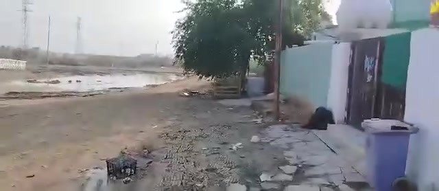 بيت  في بغداد 🏠
​المساحة: 150 متر مربع.
​✨ المواصفات والتفاصيل:
​الاستقبال: مدخل خاص ومستقل.
​المطبخ: واسع ومناسب.
​الصالة: معيشة مريحة.
​غرف النوم: غرفتان نوم.
​الحوش: حوش كبير وواسع.
​المداخل: يحتوي على مدخلين مستقلين.
​📍 العنوان والموقع:
بغداد - تقاطع النهروان - طريق قرية 8 (خلف ملعب هاشم خميس).
​📞 للإستفسار والتواصل:
[***********]
