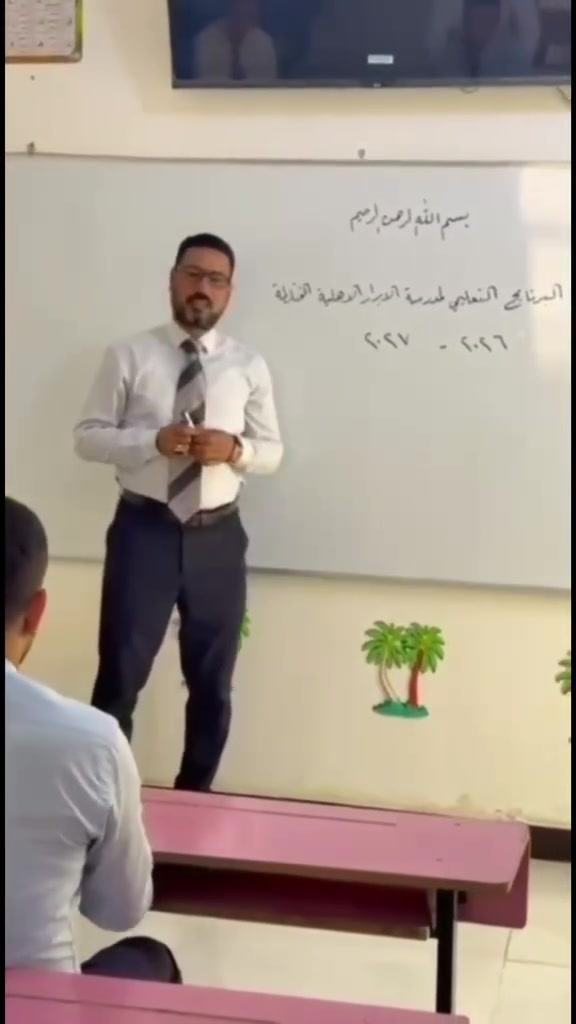 📚 استعدادٌ يسبق الانطلاقة… وتميّزٌ يبدأ من التخطيط
مع اقتراب انطلاق العام الدراسي الجديد، يواصل كادر مدرسة الأبرار الأهلية استعداداته التربوية والتعليمية، من خلال إعداد ومراجعة الخطة الدراسية وتنظيم آليات تنفيذها بما ينسجم مع أهداف المدرسة وتطلعاتها.
خطةٌ مدروسة، وكادرٌ يمتلك الخبرة والكفاءة، واستعدادٌ متكامل…
*********** واتساب 
***********
