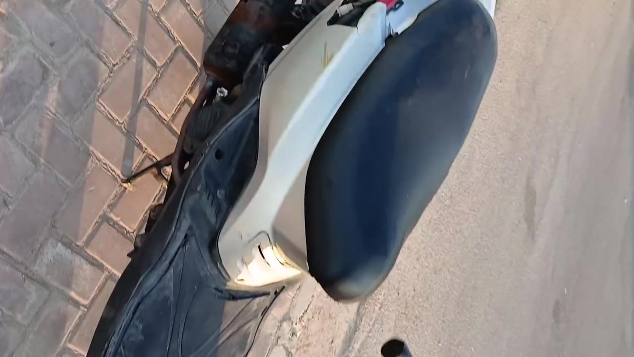 دراجه كامله شغاله شلعه ومعدل
 وكهربائيات كامله
 نقصه دكم يمنه ويسره وباتري فقط 
الباقي الدراجه  كدام عينك 
سعره 325 وبيه مجال حك الجيه 
العنوان/بغداد /السيديه / حي الاعلام /قرب تقاطع درويش 
***********
