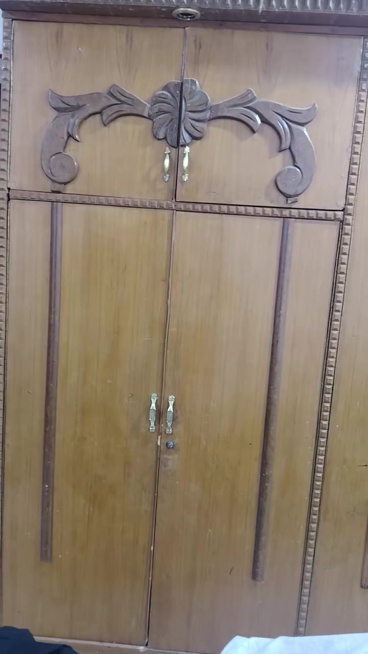 غرفه للبيع مع ملحقاته كامله 500وبيهه مجال العنوان الهارثه معمل الورق***********
