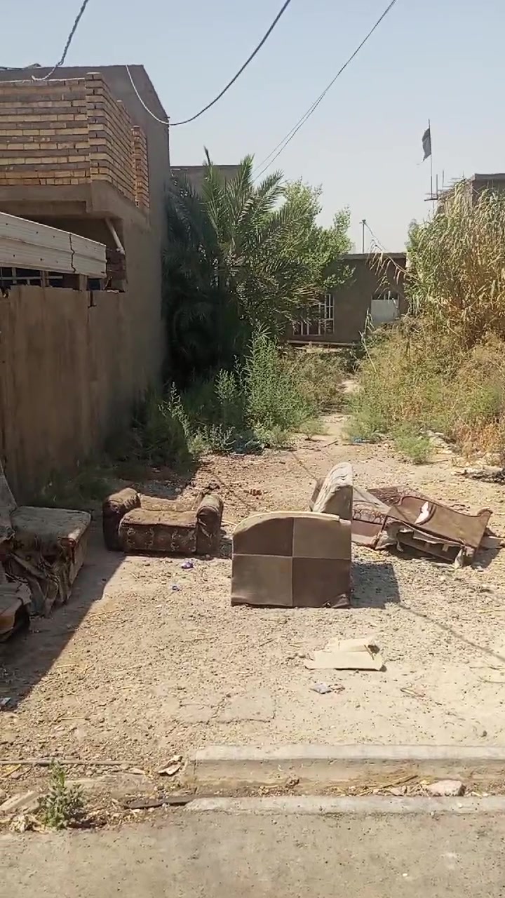 قطعه ارض زراعي مساحه 160 متر العرض 8متر والطول 20متر يوجد مجاري وتبليط وكهرباء ومي ونت السعر 12 مليون وبيها مجال بسيط العنوان بغداد المعامل او قضاء الزوراء العماري القريه الفلاحيه رقم الهاتف ***********
الأرض عليها سند/طابو لو عقد زراعي؟ وشنو نوعه بالضبط؟: 
زراعي 
ممكن توضحلي الموقع بالتحديد أكثر: أي محلة/زقاق/رقم قطعة حتى يگدر المشتري يوصل إلها بسهولة؟: 
بغداد المعامل العماري القريه الفلاحيه 
المدخل والواجهة شكد بالضبط؟ وهل الشارع أمامها مؤجر/معبد بالكامل لو بس جزء منه؟: 
8×20
الأرض مسموح بيها بناء لو استخدامها زراعي فقط؟ وبيها أي قيود أو مشاكل قانونية لازم يعرفها المشتري؟: 
نعم مسموح بيها بناء 
السعر 12 مليون نهائي لو قابل للتفاوض؟ وشنو طريقة البيع عندك: كاش فقط لو أكو إمكانية تقسيط/تحويل؟: 
قابل للتفاوض بيع كاش
