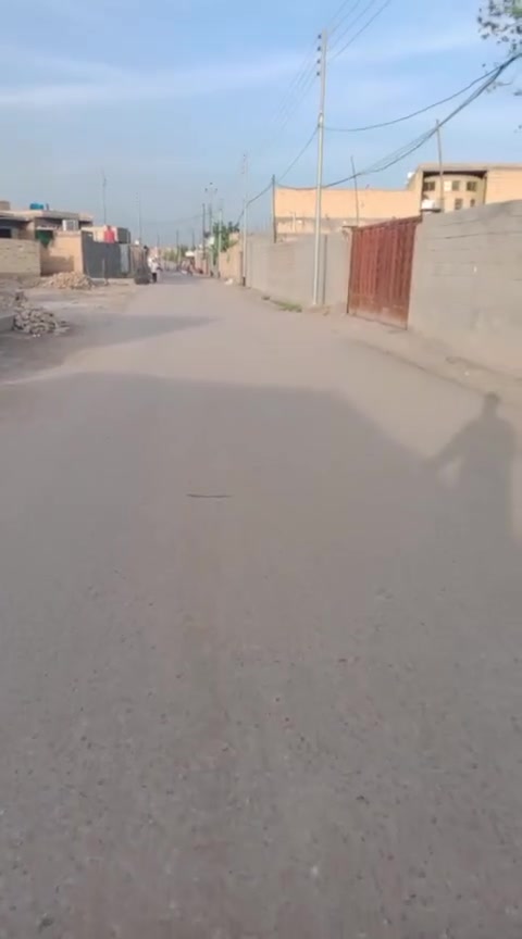 سلام عليكم قطعه للبيع اب حي الجوادين الاول مساحه القطعه 220نزله فاظل تيتو للستفسارعلى الرقم التالي ***********سعر25بيه مجال
