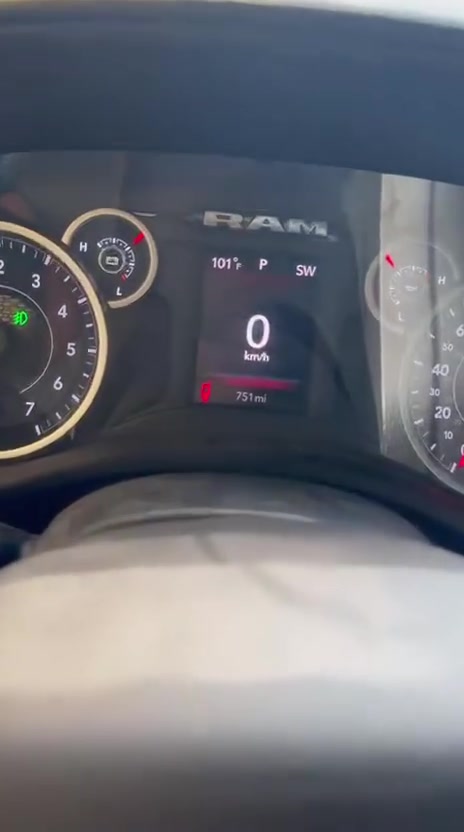 السلام عليكم
دوج رام موديل 2025 شكل جديد
باب طويل ، بدي قصير 
2025 RAM 1500, HFE
محركً 3600 سته سلندر
زيروووو
ضررها  نص جاملغ خلفي فقط 
موا صفاته
شاشه كبيره لمس 
ردارات امامي جانبي و خلفي 
لايت زينون
اوتو ستوب
اطفاء تلقائي عند الازدحام 
نقطة عمياء 
تحديد المسار
حساسات امامي وخلفي
ويل سبورت
تايرات جبلي 
بصمه
تشغيل عن بعد
 .
الشراي يتصل اخوان و تحياتي للجميع 
***********
