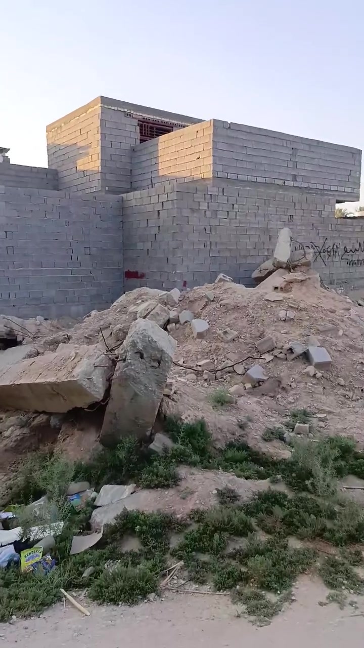 سلام عليكم
ارخص قطعه قريبه على الإمام الحسين تبعد عن الامام كيلوين مساحه 100م مربعه ركن تتوفر ماء مجاري كهرباء شارع عرض 7متر عنوان طريق كربلاء بغداد نزله الكاضي السعر قفل قفل 23ارخص قطعه بل منطقه 
***********..***********
