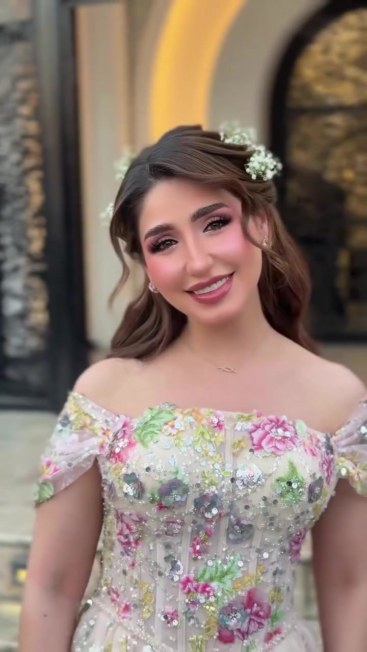 🤷‍♂️🤷‍♂️اكو احلى من هل فستان !
