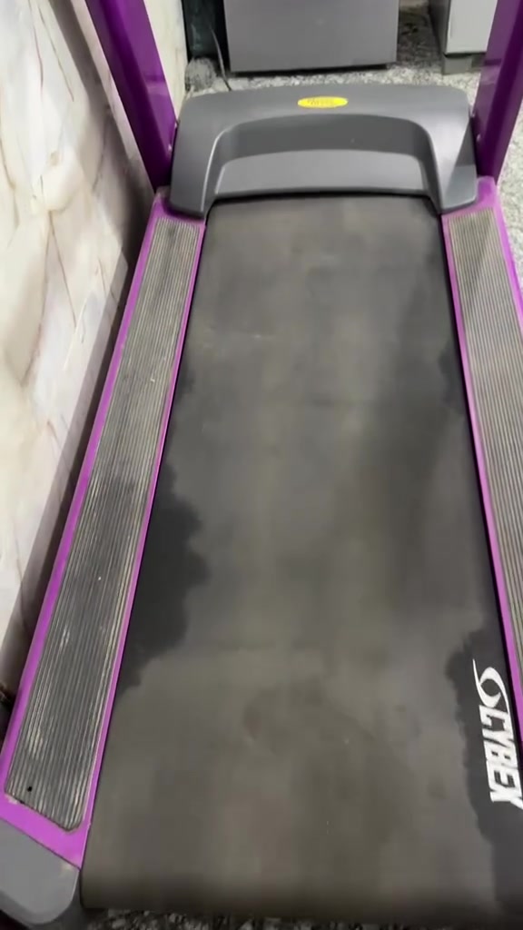السلام عليكم جهاز جري رياضي جهاز امريكي اصلي من اكلك اصلي يعني اصلي أمريكي حجم كبير نضيف مابي اي شي شرط الفحص تجي وشوف العنوان: بغداد الشعب اتصل واتساب *********** موجود واتساب مازنجر السعر خاص واتساب راسلني واتساب ادزلك السعر
