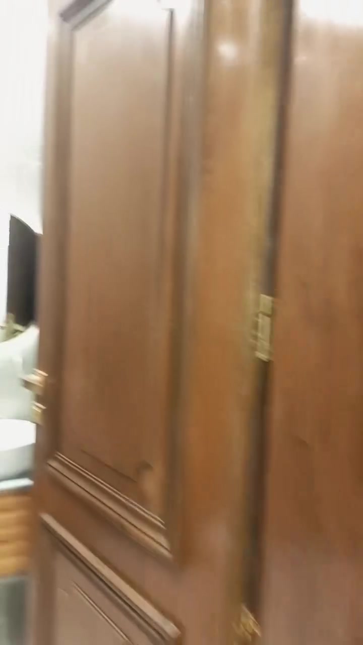اعلااان مميز جدا  🔥🔥🔥
دار للبيع بناء حديث درجه اولى vip في  #الغزاليه العمداء موقع مميز وهادئ
مساحه 150م واجهه 7.5نزال20

يتكون من 5غرف نوم سويت 

صاله 
حولي 
مطبخ 
شلال داخلي 
طرمه 
بيتونه 
سطح 
البيت متعوب عليه بشكل وبالعافيه ع اليشتري 
لاستفسار 
***********
