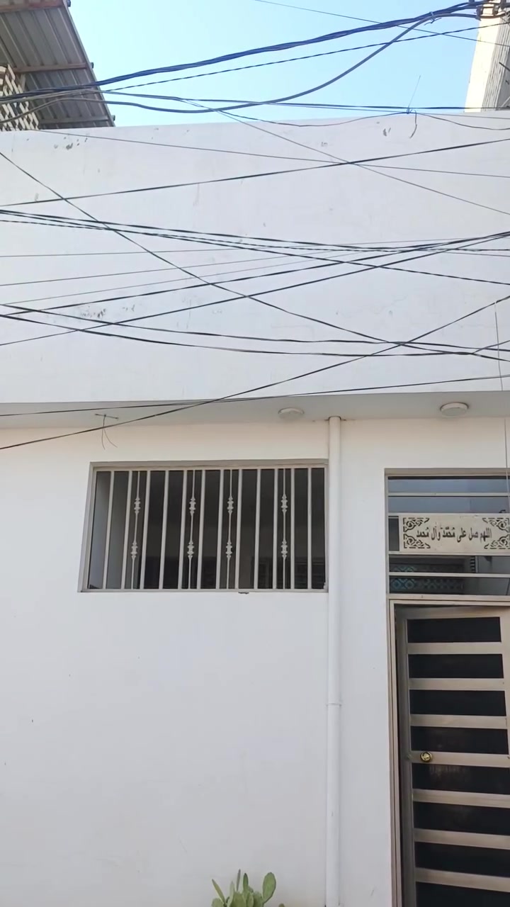 دار للبيع 100متر حي الشهداء بناء جديد صب كونكريت
مكان حلو شارع 8 خلف سايدين عقيل الربيعي 
استفسار/ع ‏‪***********‬‏
