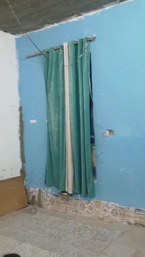 بيت للبيع المساحه 200م صب رباط وسقف صب البناء بلوك غرفه وصاله ومطبخ وتخايج وحديقه علوة الفحل سعر مناسب 35 وبيها مجال للاستفسار ***********
