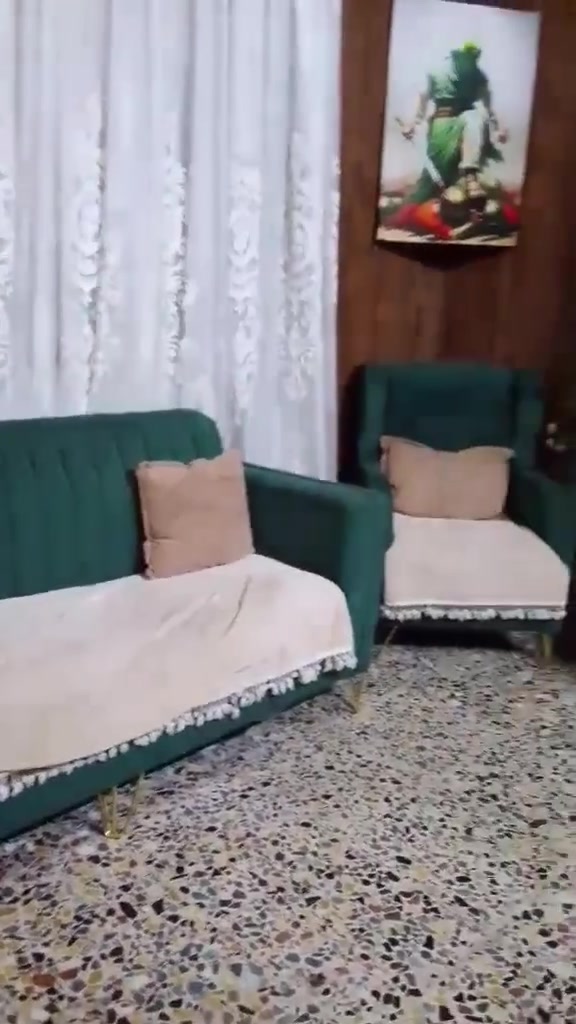تخم تركي ٨ مقاعد يخبل مابي ضرر عنوان بغداد حريه ثالثه استفسار راسلوني خاص والعنده حاجه يدزها ابيعها اله
