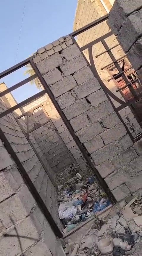 ‏قطعه ارض 50 متر زراعي الهيكل مبني و بي حديد بي مجاري الموقع الزعفرانيه منطقه دور الشرطه شارع الكهرباء بفرع المصري مسافه 200 متر على الشارع العام المنطقه بيها مي ومجاري وسبيس للاستفسار ***********
