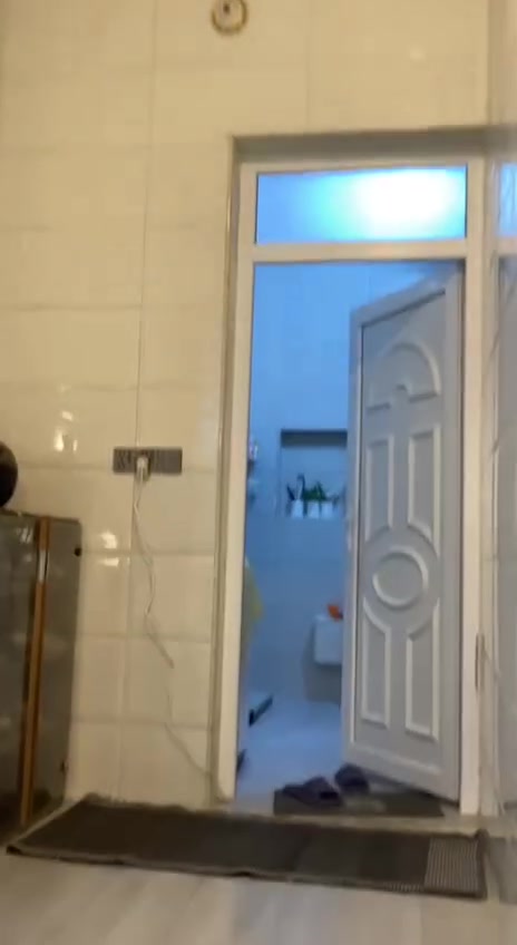 بيت للبيع مستعجل طابقين 4 غرف نوم وصاله بناء درجة اولى وتشجير  الدوره 120 طابو زاعي صرف سند 25 للاستفسار ***********
