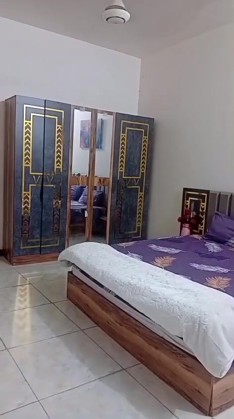 غرفه تركيه استعمال قليل مستعجلين ع البيع مكانه حله السعر 500وبيه مجال قليل للاتصال *********** مكلفه بلنشر
