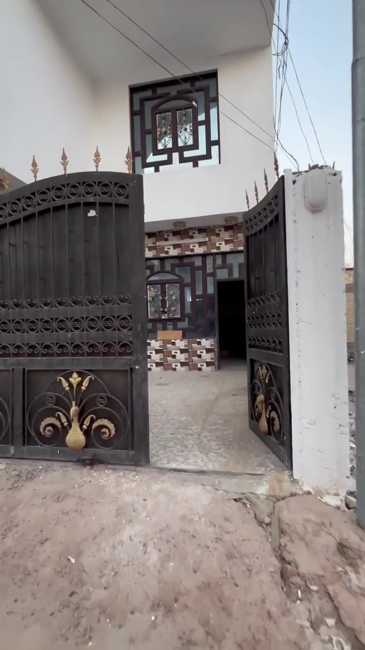 للبيع: بيت طابقين بمساحة 200 متر مربع 📍

الموقع: النجف الأشرف - حي النداء (خلف قصابية الميالي)

تفاصيل العقار:
• المساحة: 200 متر
• 3 غرف نوم
• صالتين
• استقبال
• مطبخ

للتواصل والاستفسار:
***********

#عقارات_النجف #حي_النداء #النجف_الأشرف #بيت_للبيع #عقارات_العراق #عقارات #بيوت_النجف #منازل_للبيع #النجف #بيوت_للبيع #عقار_للبيع #استثمار_عقاري #النجف_القديمة #شقق_وبيوت #عقارات_النجف_الأشرف #منازل_العراق #حي_النداء_النجف
