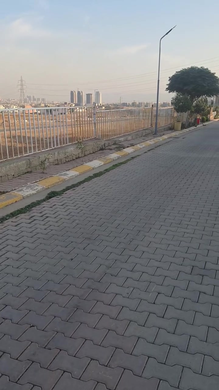 مجمع شارى نمونه • ٢١٠م • بيت