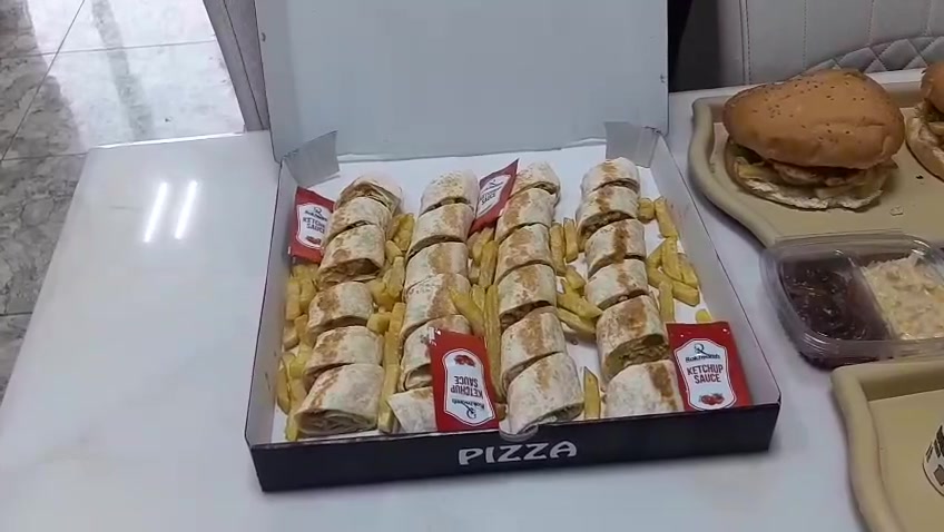 عرض 1🍽️✨ أطيب الوجبات صارت بين إيديك!
إذا كنت من عشّاق الأكل الطيب والنكهات المميزة 😍
جهّز حالك… لأنو القادم ألذ بكتير!

📸 تابعونا وشوفوا صور وجباتنا الشهية
🔥 أطباق بتشهي… وطعم ما بينتسى ... واسعار مناسبة

مطعم كوزجي 
📌 العنوان: بغداد - المحمودية  - حي ١٧ مقابل صيدلية ابو امير 
⭕  يتوفر توصيل  #للطلبات : ***********
***********
***********

#تفاعلوا #بغداد #المحمودية  #حي ١٧  #كريسبي #شاورما# تجهيز مناسبات بقل سعار
