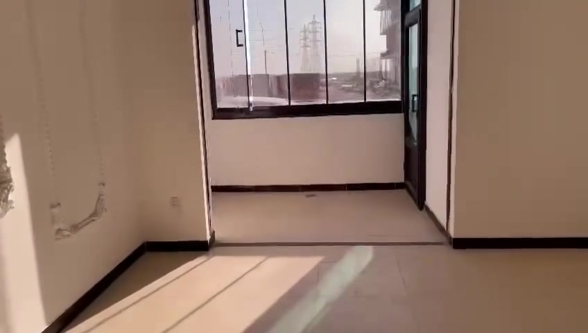 شقة مساحة 191 متر طابق اخير مجمع الجوهرة ( الامل ) 
وتساب ***********
اتصال ***********
