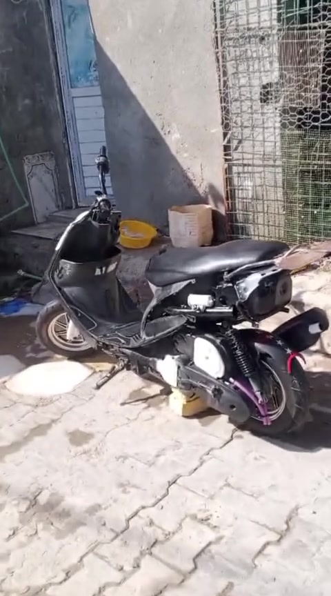 السلام عليكم دراجه حلوه ورخيصه كلش والله اللي يحب  دراجه مزوجه 55 كلتشات وبوشه رياضي***********
