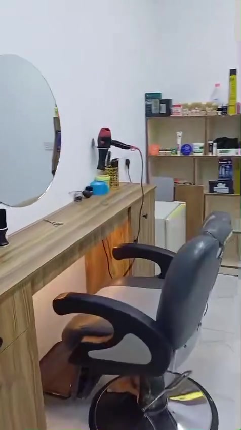 ادوات حلاق للبيع سعر 16$ مجال شوي
كامل *********** رقم وتساب
