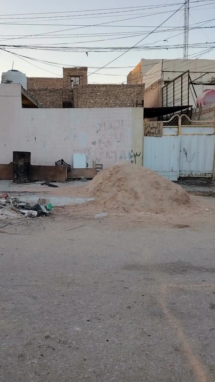 طابو صرف سعره 115 مليون قفله
مساحته 275
كربلاء المقدسه حي الغدير شارع البلامه 
التقاطع الخامس 
وجه البيت عشره ونص والنزال 27
مقرنص + تبليط + مجاري + كهرباء + عرض الشارع 15 متر 
خدمات كامله 
رقم صاحب الدار ***********
