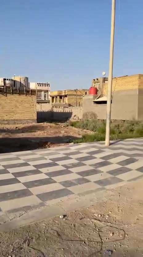 قطعه للبيع المساحه 300ابوغنم طابوالموقع شارع ام البنين الفاصل بين 106و172شارع 20وجه على الشارع هاتف ***********
