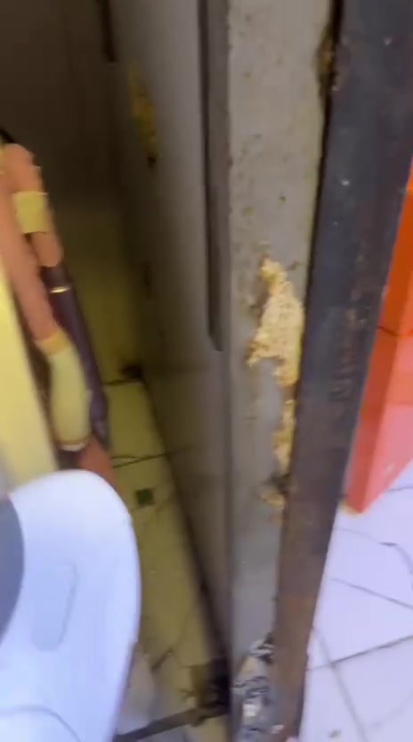 عياده كامله للبيع بسعر مناسب ليزر كانديلا وغراض سديه وستول ورفوف وكراسي نتضار  بسعر جدا مناسب
للأستفسار : *********** 📞
