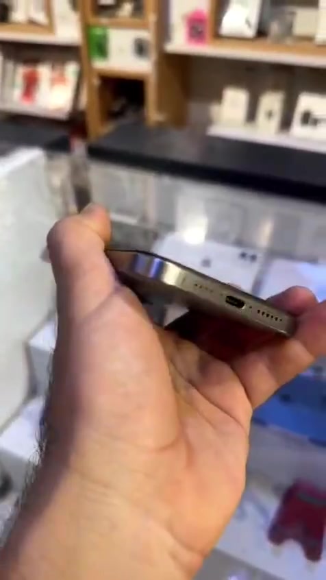 📱 للبيع iPhone 15 Pro Max
🩶 اللون: تيتانيوم
💾 الذاكرة: 256GB
🌍 الموديل: AA/A (ماستر)
🔋 البطارية: 84%
🔧 حالة الجهاز:
✨ نظافة الشاصي 100% وبدون أي شخط
🔹 الجهاز مبدل شاشة فقط (نوعية حلوة)
🛡️ كفالة عامة
💰 السعر: 750,000 دينار عراقي (بي مجال بسيط)
📍 الموقع: بغداد – الحرية
🔍 شرط الفحص قبل الاستلام
📞 للتواصل: ***********
