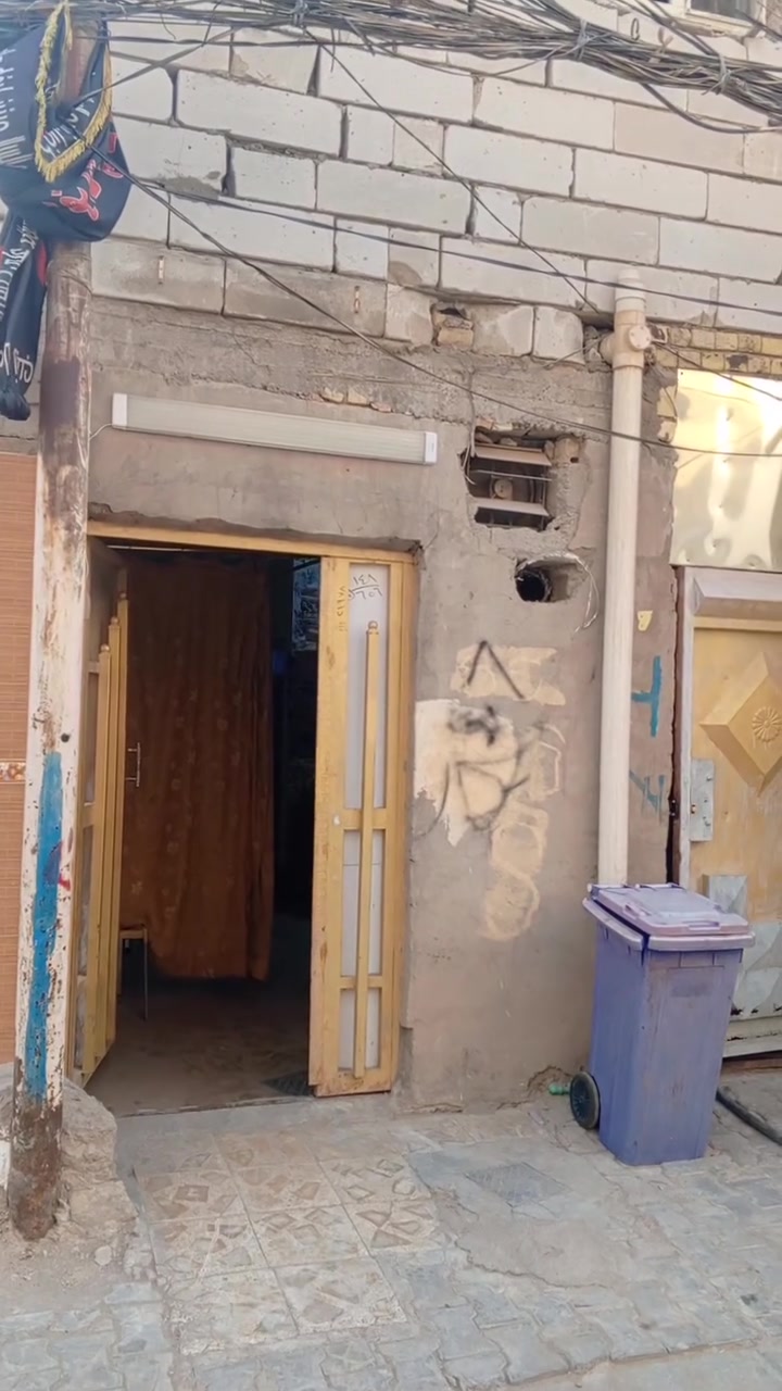 الدار للبيع
سلام عليكم ورحمة لله وبركاته
ــــــــــــــــــــــــــــــــــــــــــــــــــــــ
الدار للبيع: المساحه 140متر حرف L
كلشي موضح بل فديو من ضمنه شقه تستفاد بيه
ــــــــــــــــــــــــــــــــــــــــــــــــــــــــــــــــــــــــــــــــــــــــــــــــ
غرفتين نوم +صاله كبيره +مطبخ بارد+حار+تخاريج
ـــــــــــــــــــــــــــــــــــــــــــــــــــــــــــــــــــــــــــــــــــــــــــــــــ
صب كونكريت +اساس صب+بناء 2026
ـــــــــــــــــــــــــــــــــــــــــــــــــــــــــــــــــــــــــــــــــــــــــــــــــ
اضافتن شقه زغيره مبنيه علا وجه البيت وبضهره صطح للبيت الجوه غرفتين وصاله لفوكاهن كله للبيت جوه 
ــــــــــــــــــــــــــــــــــــــــــــــــــــــــــــــــــــــــــــــــــــــــــــــــ
ملحقات الشقه.. الي هيه مالت نفرين 
غرفه نوم +صاله+تخاريج 
ــــــــــــــــــــــــــــــــــــــــــــــــــــــــــــــــــــــــــــــــــــــــــــــــ
فديهوات موجوده واضحه وللمعلومه اي مندوبه او دلال يحب ياخذ لمنشور وراسلني خاص يدلل هم علا باب لله هوه 
ــــــــــــــــــــــــــــــــــــــــــــــــــــــــــــــــــــــــــــــــــــــــــــــــ
واتساب.. ***********وهم يشتغل خط
ــــــــــــــــــــــــــــــــــــــــــــــــــــــــــــــــــــــــــــــــــــــــــــــــ
موقع البيت.. النجف الاشرف.. سايدين نصر ميلاد.. قرب محلات الحمر نهايت السايدين 
ــــــــــــــــــــــــــــــــــــــــــــــــــــــــــــــــــــــــــــــــــــــــــــــــ
اضافتن للمندوبين او لمندوبات او دلال راسلوني  واتساب 
وطيكم المعلومات كامله وسعر ودللو
