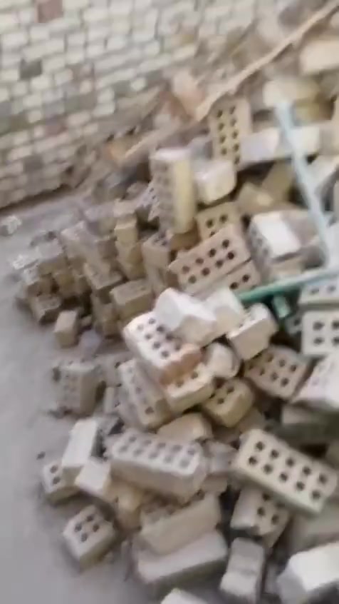 دار البيع  135 وهيكل 58 متر عرصه الكماليه بل معوقين ثنينهن سوه ابيعهن
***********
