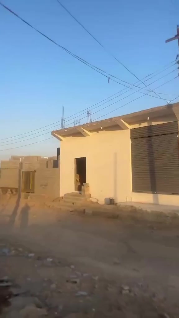 السلام عليكم قطعة ارض للبيع موقع بعقوبة الحولي التحرير
مساحة ١٠٥ متر  وجها ٧ نزال ١٥
طابو زراعي سند ٢٥ 

قريبة ع شارع العام مال محتاج خدمات ماء وكهرباء شوارع صب الاستفسارات على رقم ***********
