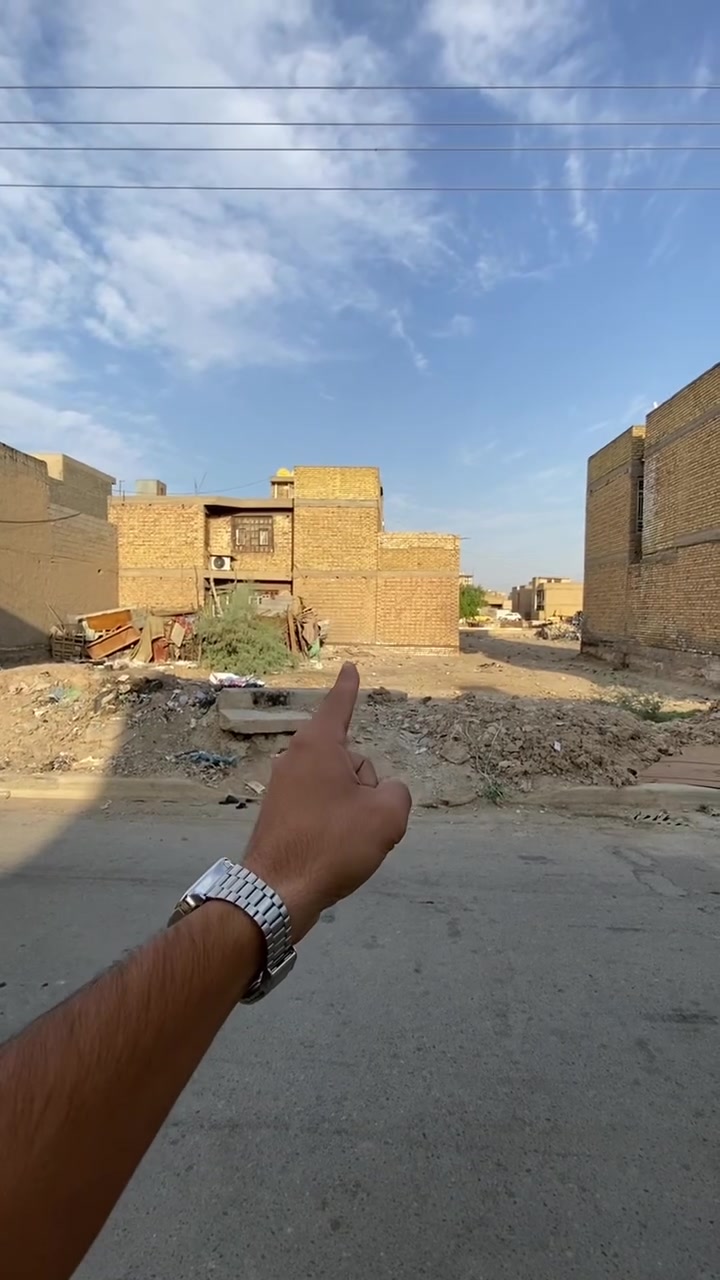 قطعة ارض للبيع 300 متر 🔺بغداد الحسينيه .. شارع ابو سمير .. السعر 125 .. بمربع ال26 🔺 طابو ملك صرف .. للاستفسار والاتصال ***********
