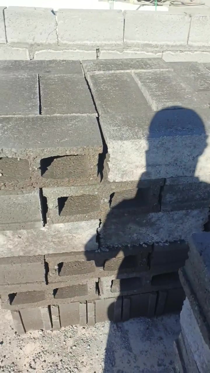 يتوفر لدينا بلوك درجة اولئ شرط الكلوب ورمل أحمر ويوجد جميع لقياسات قياس 20، قياس 15، قياس 12 ويوجد توصيل كرين ولسعار تنافسيه للستفسار اتصل ***********
