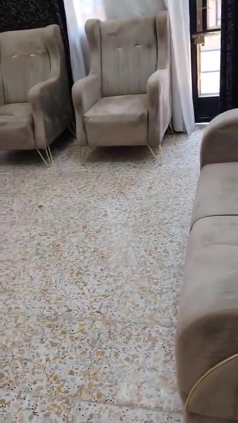 غراض للبيع كلمن وسعره تؤاصل واتساب ***********
