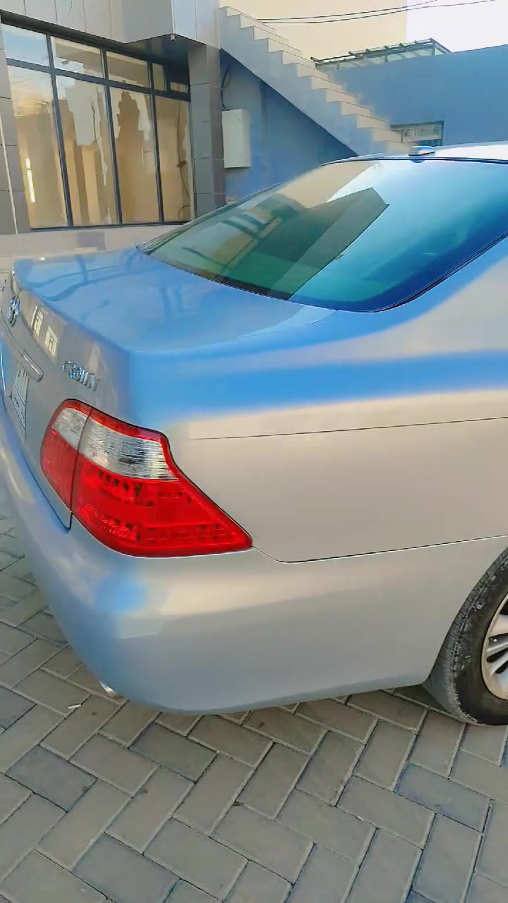 سەرەتا  بەناوی خوا
شاهینەی  بڕاوە  بەحری  2006کۆد  بارکۆدی  وەرنەگرتووە 
سێ دووگمە ناوقەیسی  پەردە دووکوشن کارەبا بەسمە  ڕەساسی 182 
سەقف  و کەڤەر  گۆڕاونەبێ  دەعمی  نەبێ  
شوێن  سەیدسادق  
46 مەجال    ***********ڤایبەروو  وەتسابی لەسەرە

