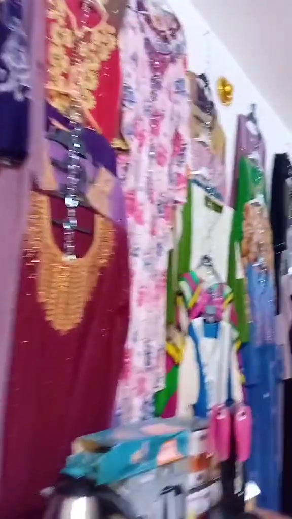 محل ملابس • شلع شتوي • القائم