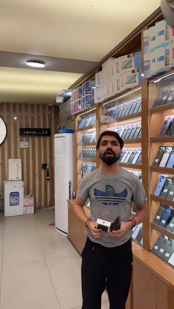 سعر مستحيل ترة ومركزنا راح يراوسك جهازك القديم بي جهاز تختار  مركز ابل ستور كل الهواتف ‏ Apple store ‏‎✅ ابل ستور المركز الاول في عالم الهواتف و اكسسوارتها ‏‎ مركز معتمد لدى جميع الوكالات الرسميه ‏‎ 🌹جميع استفساراتكم خاص وتدللوون🌹 ‏‎✅الثقه مصدر نجاحنا✅ ‏‎المركز مفتوح يومياً ‏‎من ال 9 صباحا حتى ال 12 مساءا ‏‎أو الاتصال بهاتف خدمة الزبائن ‏‎وت ساب/ تلگرام  *********** ‏‭***********‬ ‏‎العنوان : البصرة شارع الجزائر🛣 مقابل الخيمه🏢 قريب مطعم كناري سابقاً ⛺️  ‏‎لخدمة التوصيل 🚙 ال 🚗 🛵 من  ‏‎9 صباحا حتى ال 12 مساءً ‏‎أو الاتصال بهاتف خدمة الزبائن ‏‎وت ساب/ تلگرام  *********** ‏‭*********** 

نص مكتوب في الصور:
- 18 برو مستخدم